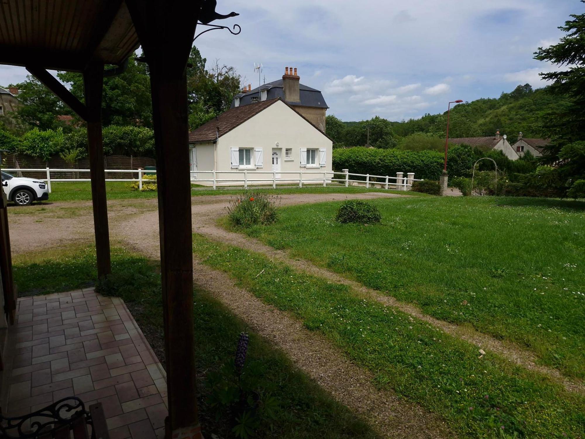 Chez Berthe Villa Brinon-sur-Beuvron Exterior foto